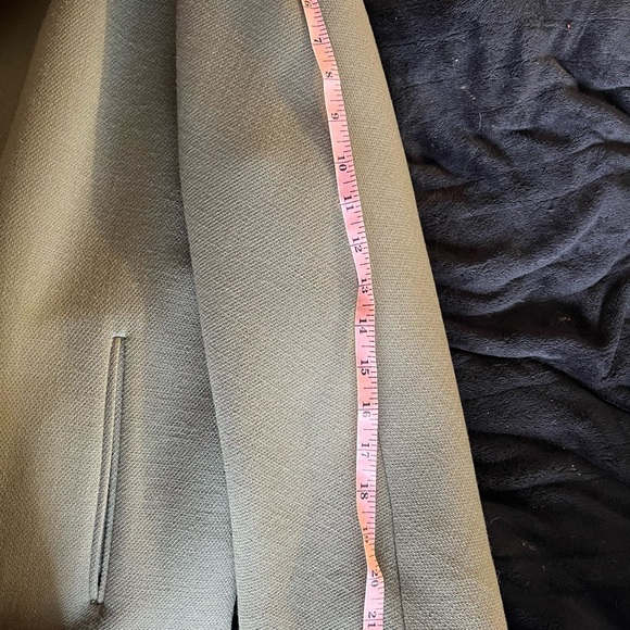 Vintage Jackie O green wool coat with fur collar - Picture 11 of 11